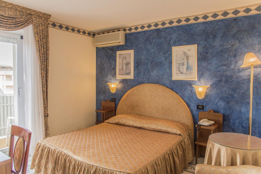 Hotel Miramare Lignano Sabbiadoro Exteriör bild