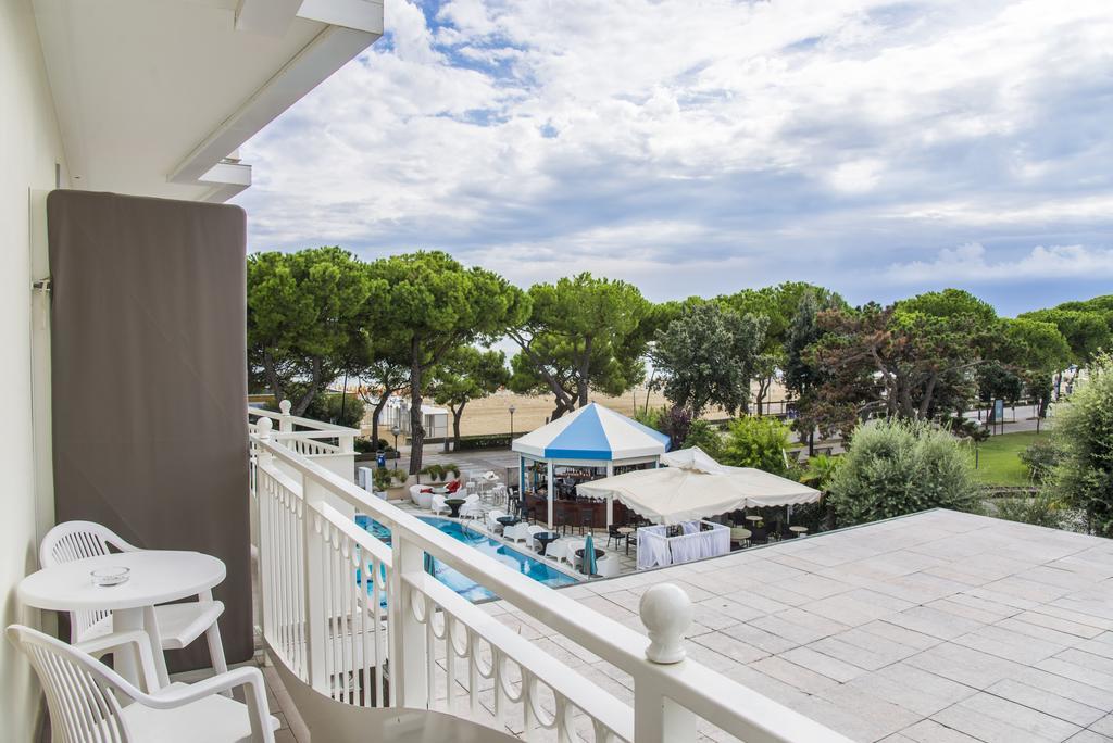 Hotel Miramare Lignano Sabbiadoro Exteriör bild