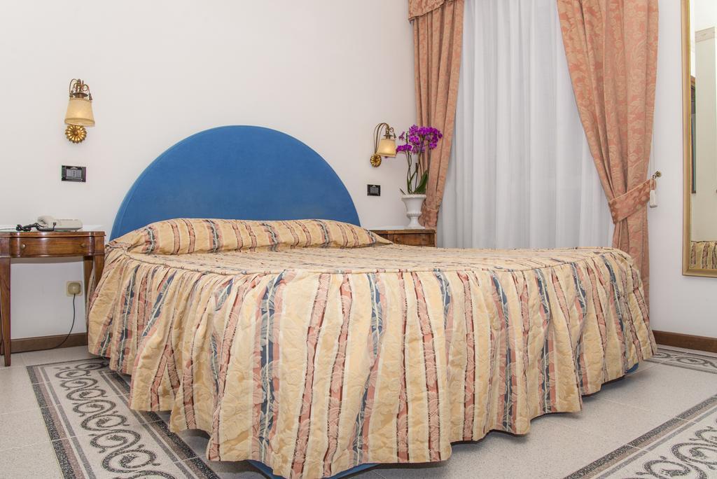 Hotel Miramare Lignano Sabbiadoro Exteriör bild
