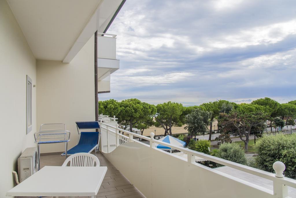 Hotel Miramare Lignano Sabbiadoro Exteriör bild