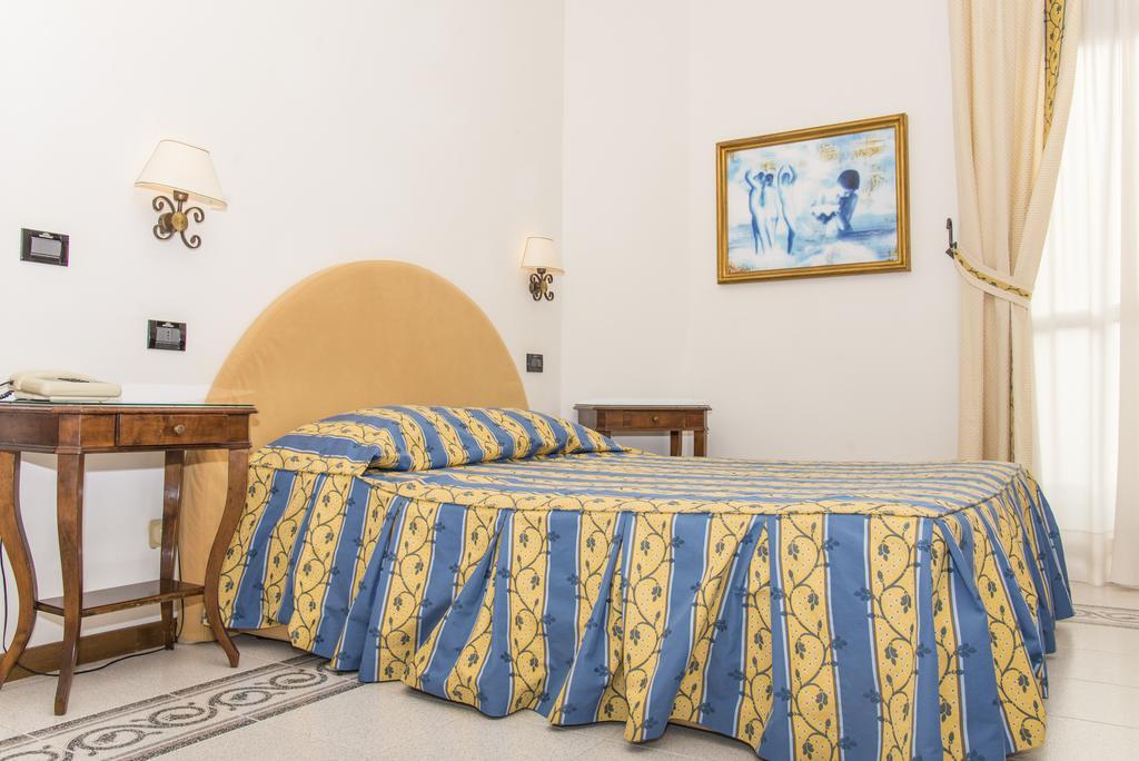 Hotel Miramare Lignano Sabbiadoro Exteriör bild